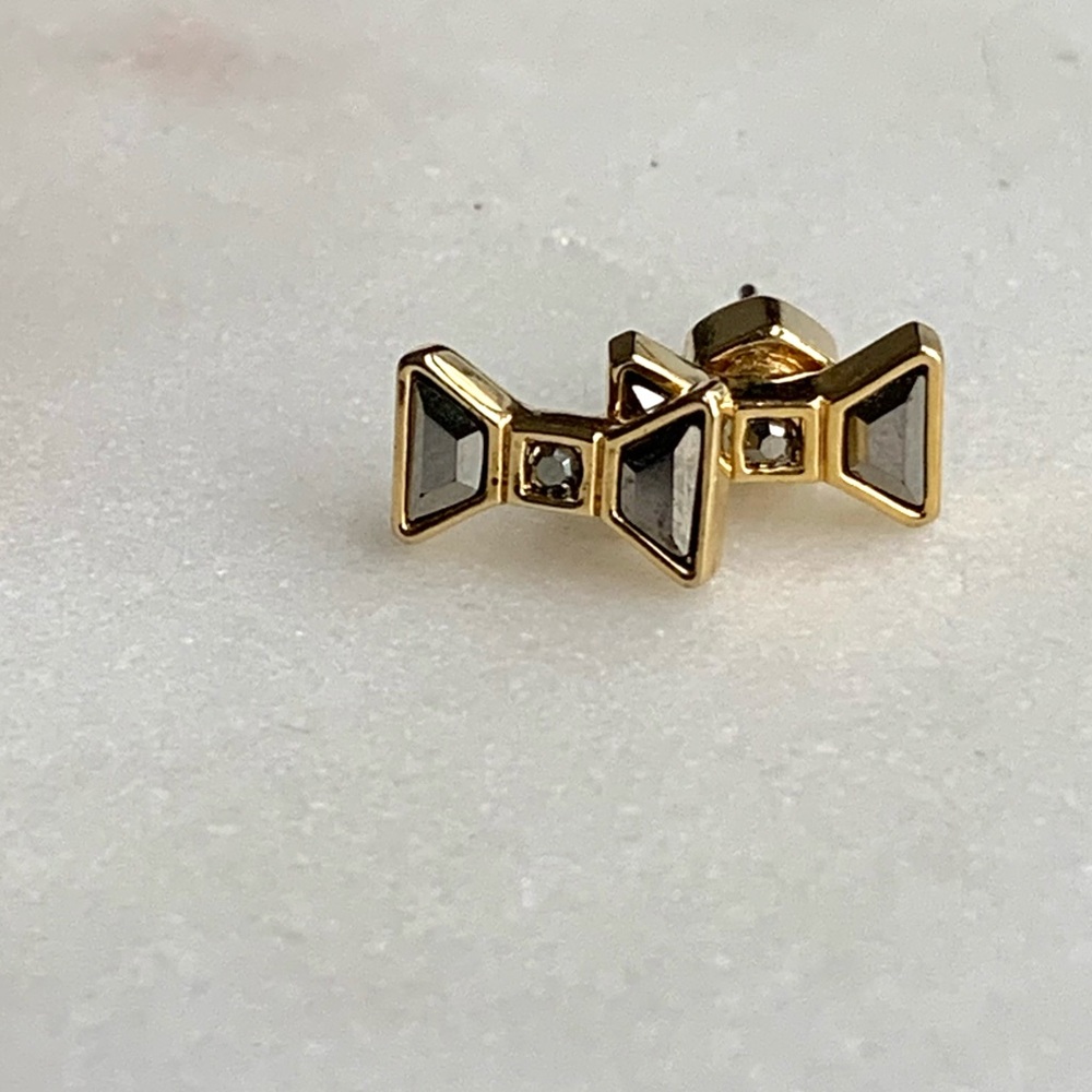 Marc by Marc Jacobs Modern Bow Studs